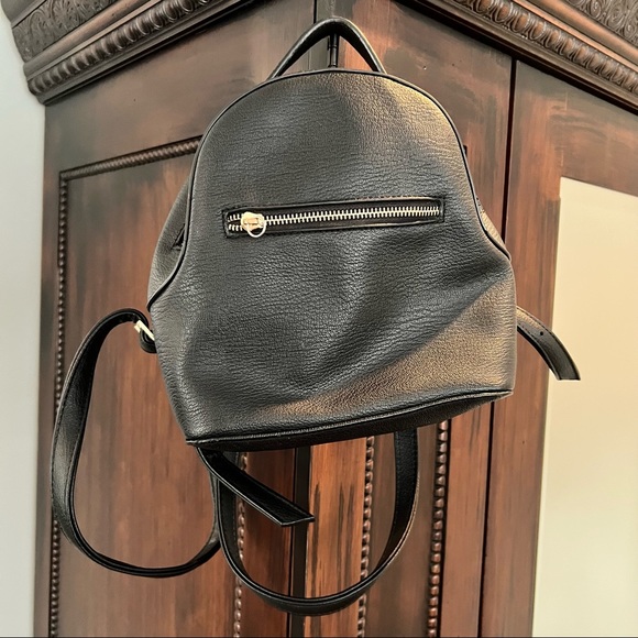 FOREVER 21 - Dapper Mini Backpack - Picture 2 of 9